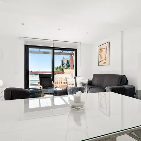 Ribera Luar Penthouse 2459 *