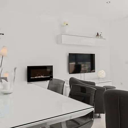 Ribera Luar Penthouse 2459