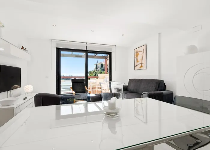 Ribera Luar Penthouse 2459 *